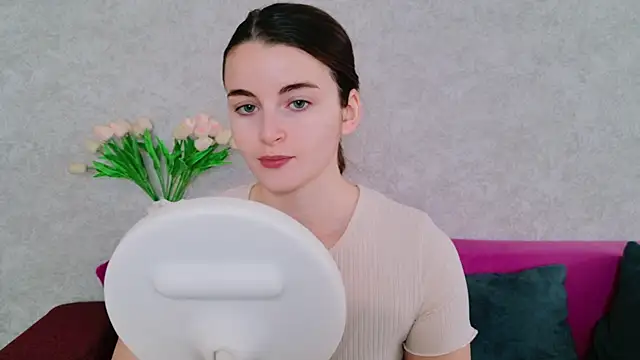 Miss Arwen online show from November 12, 5:41 am