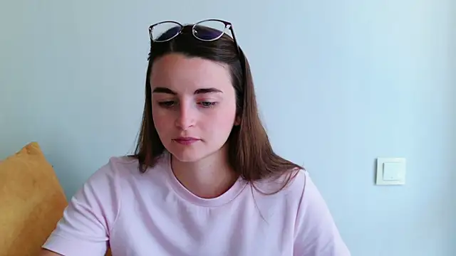 Snapshot of Miss_Arwen chatting on July 1, 9:44 am Miss Arwen online show from July 1, 9:44 am