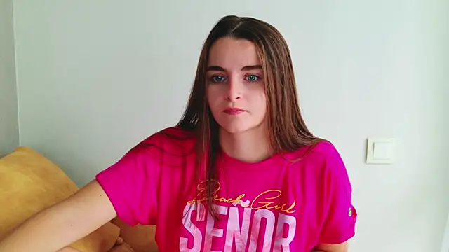 Snapshot of Miss_Arwen chatting on July 13, 8:17 am Miss Arwen online show from July 13, 8:17 am