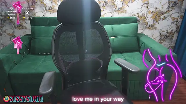 sassysonia online show from March 6, 9:58 am