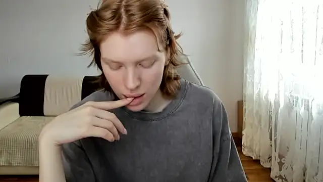 Snapshot of StellaDavis chatting on April 18, 11:03 am StellaDavis online show from April 18, 11:03 am