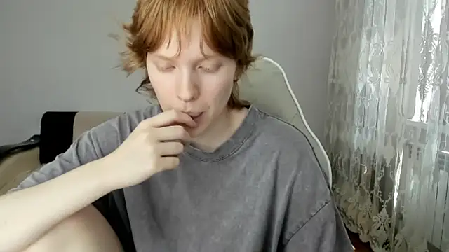 Snapshot of StellaDavis chatting on July 2, 9:48 am StellaDavis online show from July 2, 9:48 am