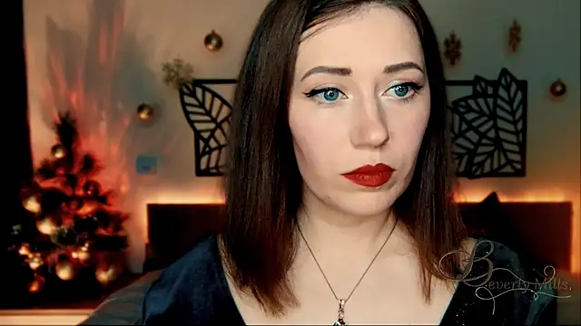 Snapshot of MissBeverlyMills chatting on December 19, 6:01 pm MissBeverlyMills online show from December 19, 6:01 pm