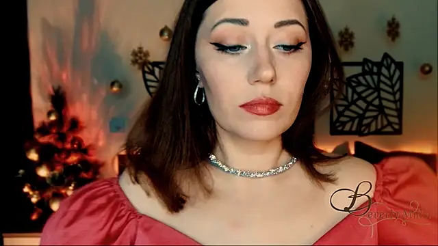 Snapshot of MissBeverlyMills chatting on December 20, 4:36 pm MissBeverlyMills online show from December 20, 4:36 pm