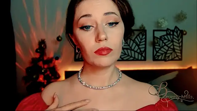 Snapshot of MissBeverlyMills chatting on January 4, 3:28 pm MissBeverlyMills online show from January 4, 3:28 pm
