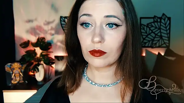 Snapshot of MissBeverlyMills chatting on February 5, 3:20 pm MissBeverlyMills online show from February 5, 3:20 pm