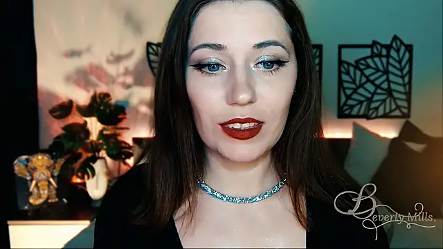 Snapshot of MissBeverlyMills chatting on February 5, 6:26 pm MissBeverlyMills online show from February 5, 6:26 pm
