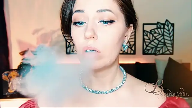 Snapshot of MissBeverlyMills chatting on March 5, 12:55 pm MissBeverlyMills online show from March 5, 12:55 pm