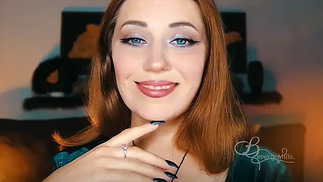 Snapshot of MissBeverlyMills chatting on September 24, 7:39 pm MissBeverlyMills online show from September 24, 7:39 pm