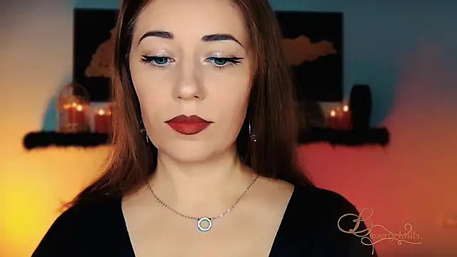 Snapshot of MissBeverlyMills chatting on November 6, 3:18 am MissBeverlyMills online show from November 6, 3:18 am