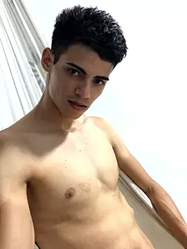 Snapshot of Nathanaelllllllllll chatting on January 17, 7:39 pm Nathanaelllllllllll online show from January 17, 7:39 pm