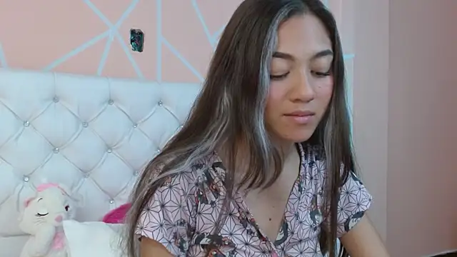 Snapshot of hantonella_ chatting on September 25, 7:28 pm hantonella  online show from September 25, 7:28 pm