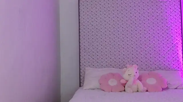 hantonella  online show from April 13, 1:27 pm