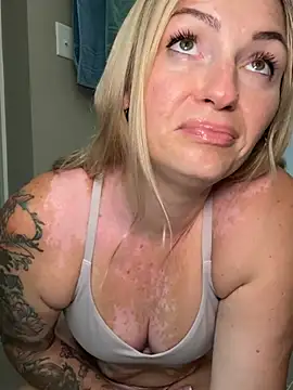 MaggieMayI89 online show from July 8, 6:12 pm