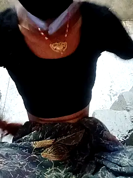 Snapshot of Anushka_Ji chatting on February 11, 7:44 am Anushka Ji online show from February 11, 7:44 am