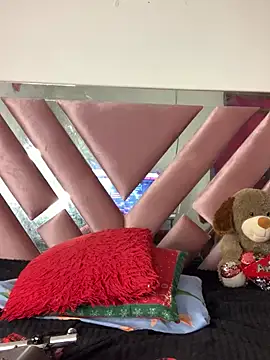 Snapshot of Tamara_Lubezkii chatting on January 26, 12:05 am Tamara Lubezkii online show from January 26, 12:05 am