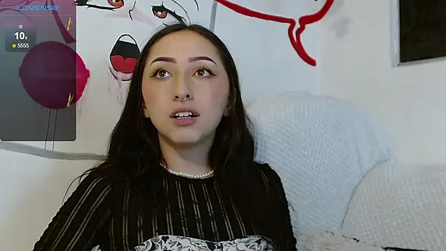 Snapshot of v1cky_ chatting on December 12, 9:37 pm v1cky  online show from December 12, 9:37 pm