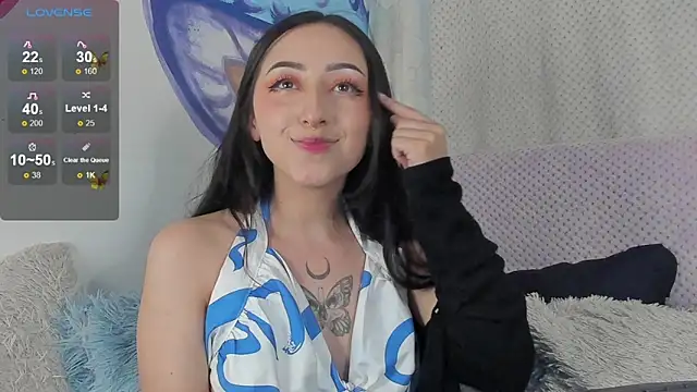 Snapshot of v1cky_ chatting on December 17, 10:32 pm v1cky  online show from December 17, 10:32 pm