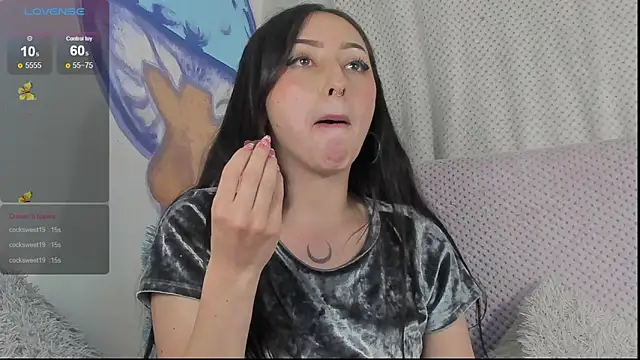 Snapshot of v1cky_ chatting on December 20, 12:41 am v1cky  online show from December 20, 12:41 am