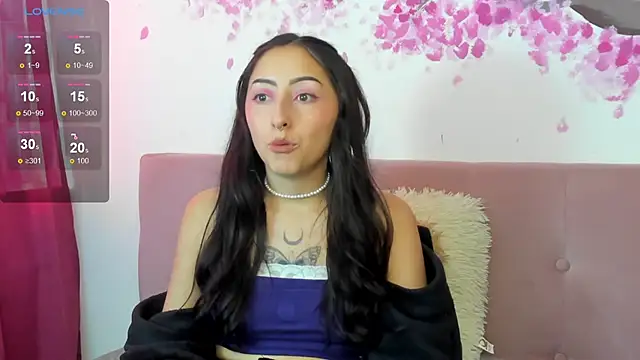 Snapshot of v1cky_ chatting on February 10, 9:47 pm v1cky  online show from February 10, 9:47 pm