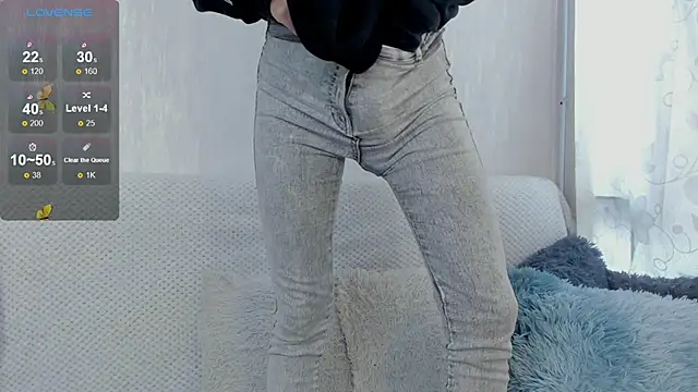 Snapshot of v1cky_ chatting on February 21, 9:54 pm v1cky  online show from February 21, 9:54 pm