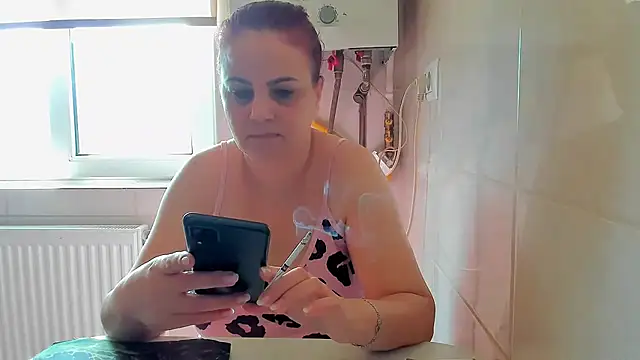 Snapshot of Adelamilfsex chatting on July 24, 2:04 pm Adelamilfsex online show from July 24, 2:04 pm