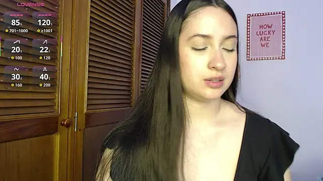 Snapshot of sofiaduque_26 chatting on April 20, 7:37 pm sofiaduque 26 online show from April 20, 7:37 pm