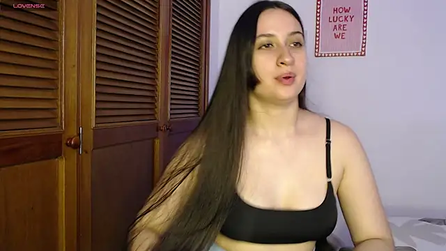 Snapshot of sofiaduque_26 chatting on April 23, 11:18 pm sofiaduque 26 online show from April 23, 11:18 pm