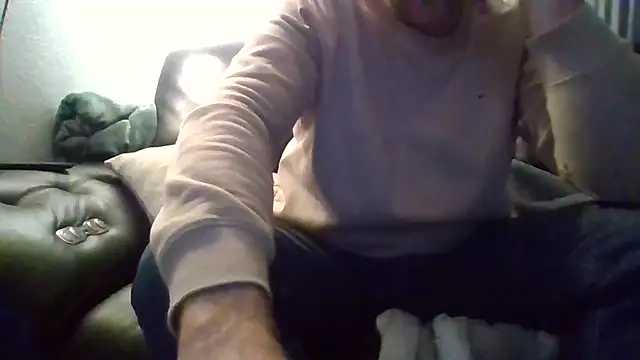 Snapshot of Au_plaisir_des_femmes chatting on December 2, 10:49 pm Au plaisir des femmes online show from December 2, 10:49 pm