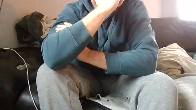 Snapshot of Au_plaisir_des_femmes chatting on February 5, 9:03 am Au plaisir des femmes online show from February 5, 9:03 am