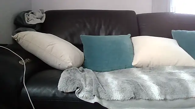 Snapshot of Au_plaisir_des_femmes chatting on February 25, 10:14 am Au plaisir des femmes online show from February 25, 10:14 am