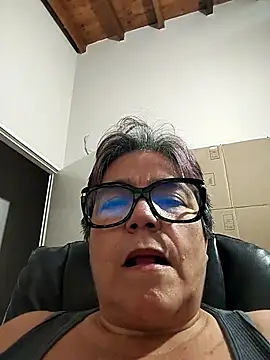 MARIANMILLS   online show from April 17, 10:57 pm