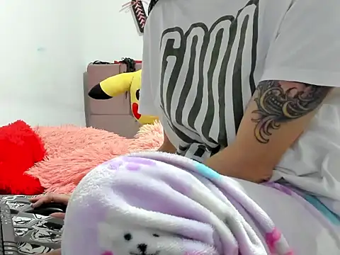 Snapshot of Sexualadiccion_ chatting on September 15, 5:02 pm Sexualadiccion  online show from September 15, 5:02 pm