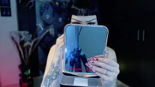 Madison Jackson online show from November 13, 9:58 pm