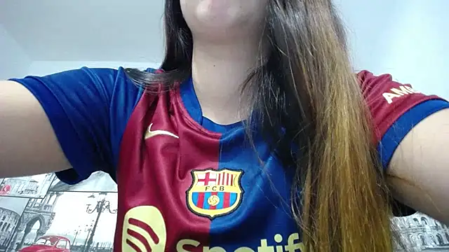 Snapshot of Contantin_helena chatting on March 22, 9:53 pm Contantin helena online show from March 22, 9:53 pm