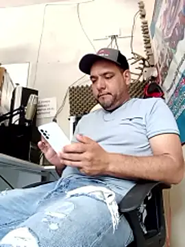 Snapshot of nek36 chatting on May 18, 6:58 pm nek36 online show from May 18, 6:58 pm