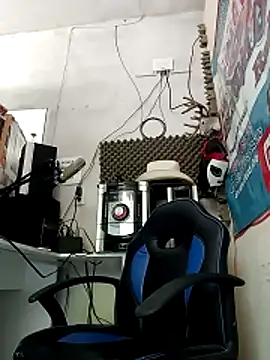 Snapshot of nek36 chatting on May 30, 6:05 pm nek36 online show from May 30, 6:05 pm