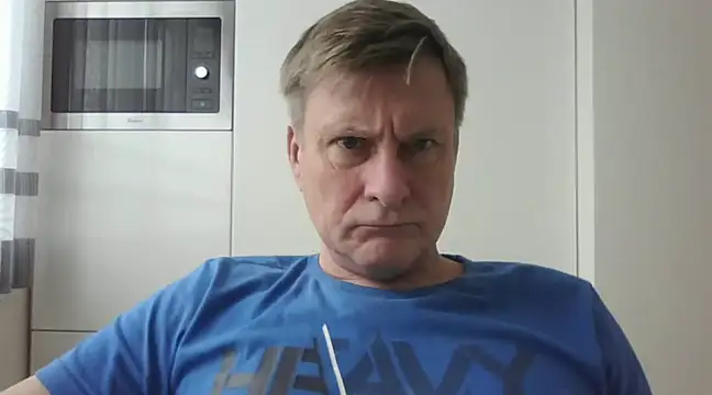 johnnym1 online show from January 13, 9:41 am