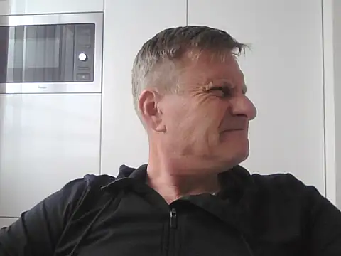 johnnym1 online show from March 14, 12:40 pm