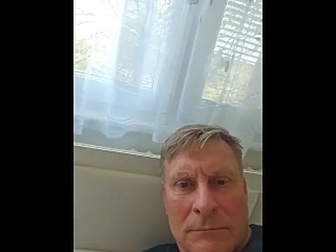 Snapshot of johnnym1 chatting on March 18, 12:19 pm johnnym1 online show from March 18, 12:19 pm