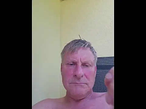 Snapshot of johnnym1 chatting on June 19, 12:53 pm johnnym1 online show from June 19, 12:53 pm