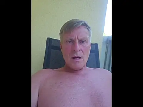 Snapshot of johnnym1 chatting on June 24, 3:11 pm johnnym1 online show from June 24, 3:11 pm