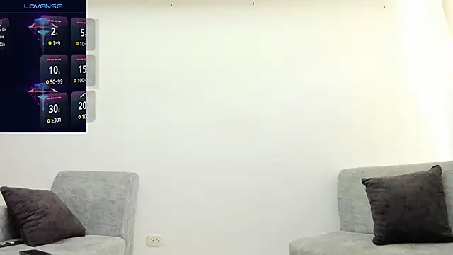 Snapshot of JuniorMorris_ chatting on March 7, 7:49 pm JuniorMorris  online show from March 7, 7:49 pm