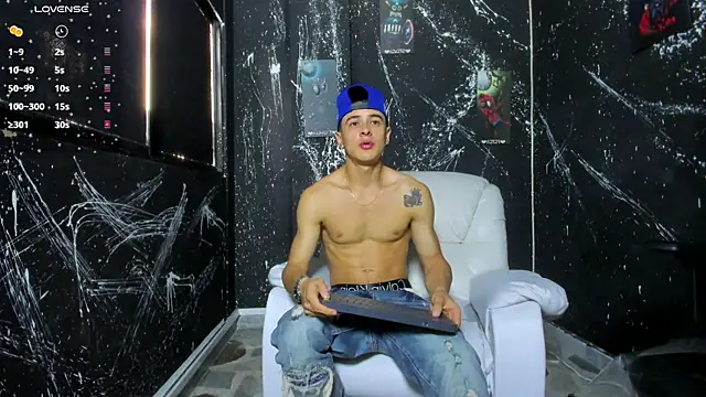 Snapshot of JuniorMorris_ chatting on September 12, 9:26 pm JuniorMorris  online show from September 12, 9:26 pm