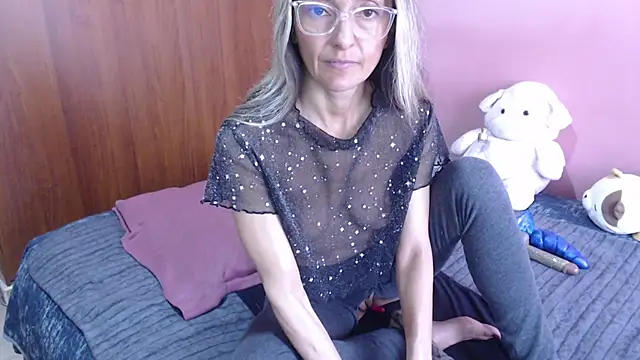 Susanlover online show from February 7, 2:32 pm