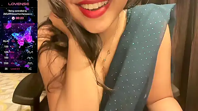 Snapshot of Spice-Summi chatting on January 2, 1:30 pm Spice-Summi online show from January 2, 1:30 pm