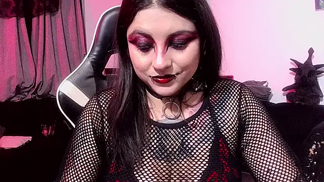 Snapshot of Acid666_alice chatting on April 25, 11:46 pm Acid666 alice online show from April 25, 11:46 pm