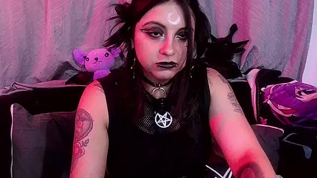 Snapshot of Acid666_alice chatting on May 7, 2:06 am Acid666 alice online show from May 7, 2:06 am