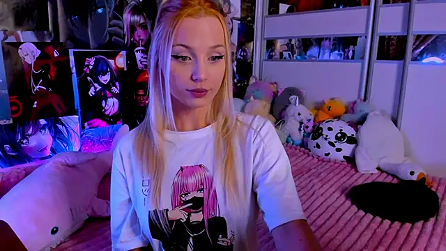 Snapshot of Cute__Pony chatting on December 5, 9:39 pm Cute Pony online show from December 5, 9:39 pm