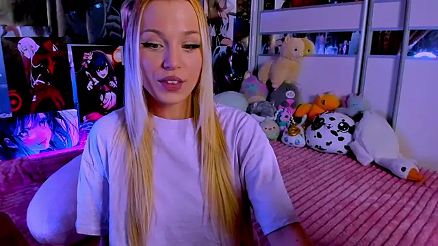 Snapshot of Cute__Pony chatting on December 10, 9:54 pm Cute Pony online show from December 10, 9:54 pm